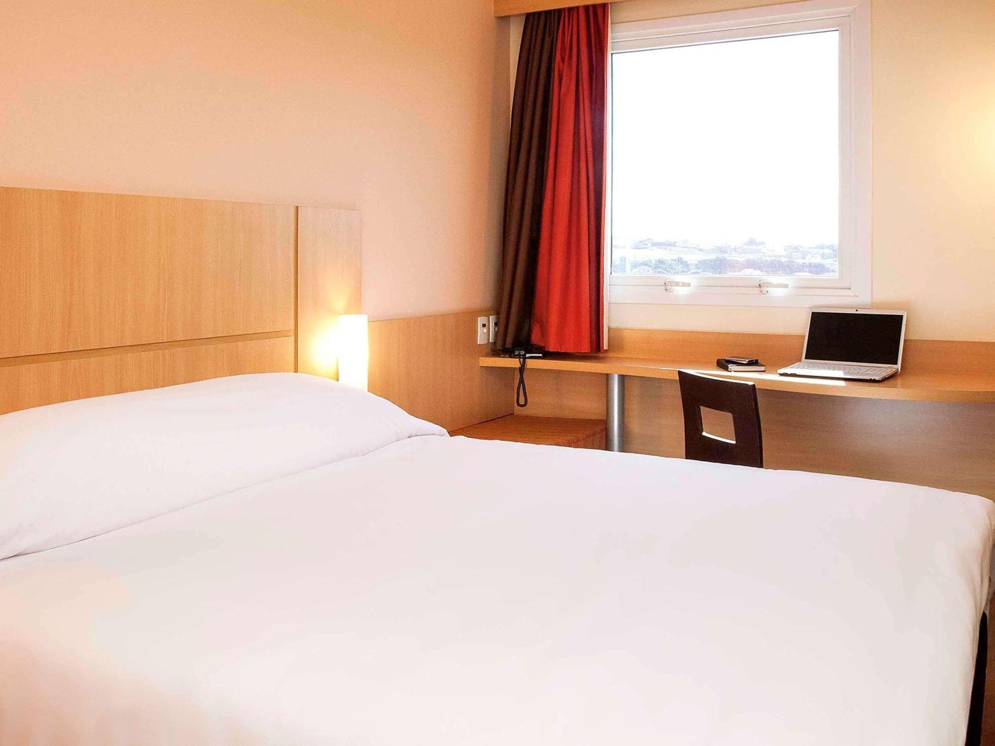 Ibis Ourinhos Hotel ภายนอก รูปภาพ