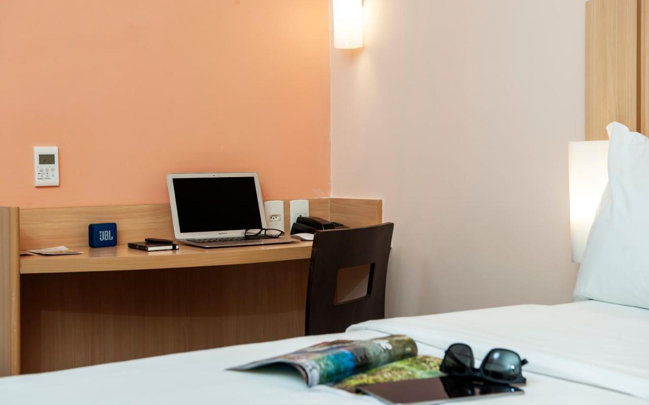 Ibis Ourinhos Hotel ภายนอก รูปภาพ