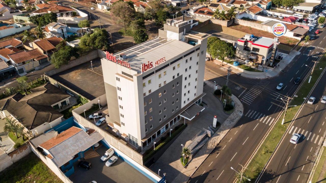 Ibis Ourinhos Hotel ภายนอก รูปภาพ